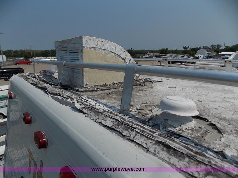 image for item J3550 1978 Dodge Sportsman motor home