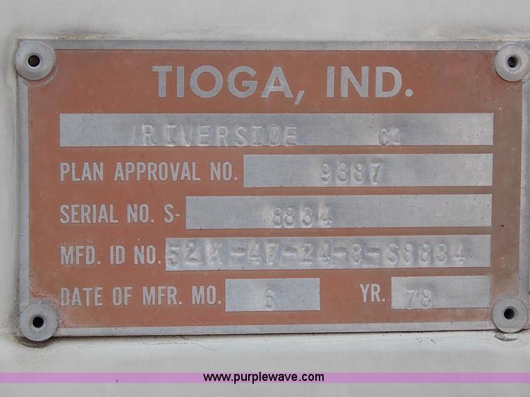 image for item J3550 1978 Dodge Sportsman motor home