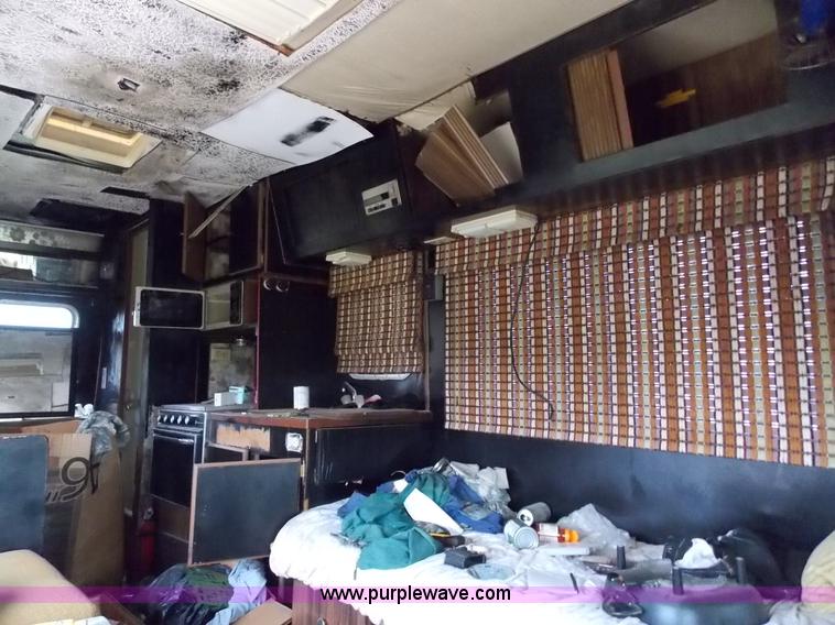 image for item J3550 1978 Dodge Sportsman motor home