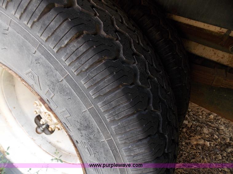 image for item J3550 1978 Dodge Sportsman motor home