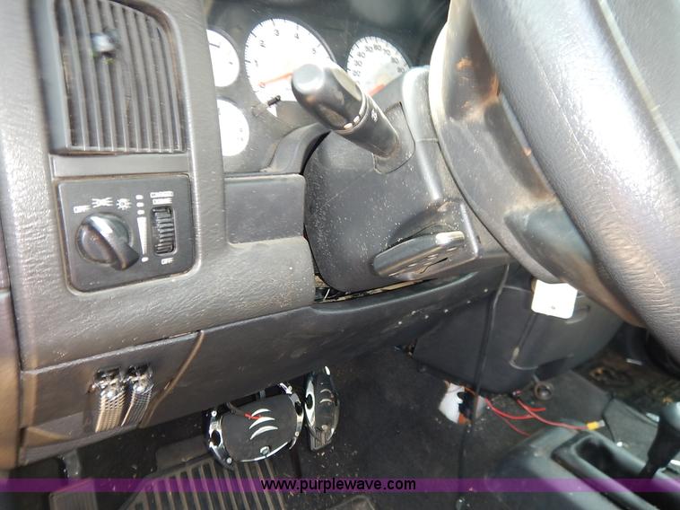 image for item J3582 2004 Dodge Ram 1500 pickup truck