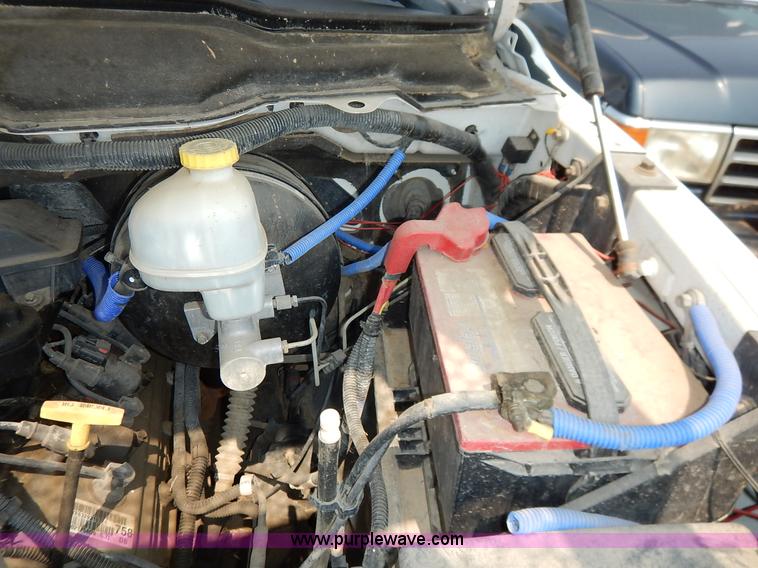 image for item J3582 2004 Dodge Ram 1500 pickup truck