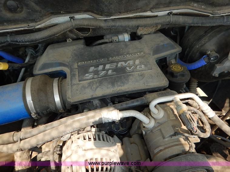 image for item J3582 2004 Dodge Ram 1500 pickup truck