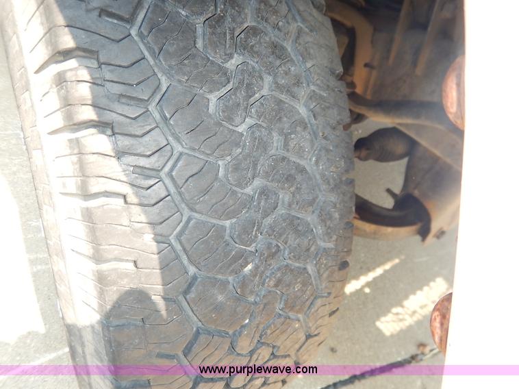 image for item J3582 2004 Dodge Ram 1500 pickup truck