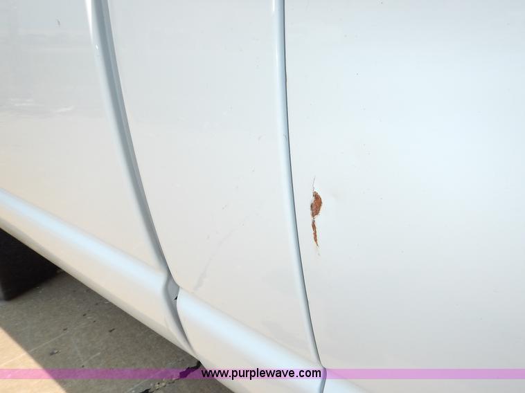 image for item J3582 2004 Dodge Ram 1500 pickup truck