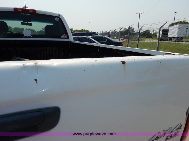 image for item J3582 2004 Dodge Ram 1500 pickup truck