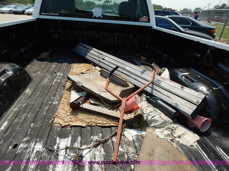 image for item J3582 2004 Dodge Ram 1500 pickup truck