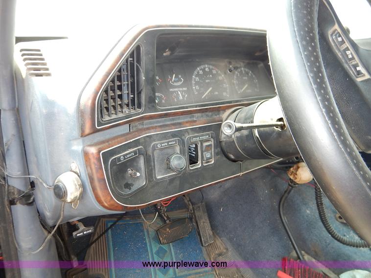 image for item J3583 1990 Ford Bronco SUV