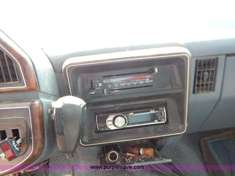 image for item J3583 1990 Ford Bronco SUV