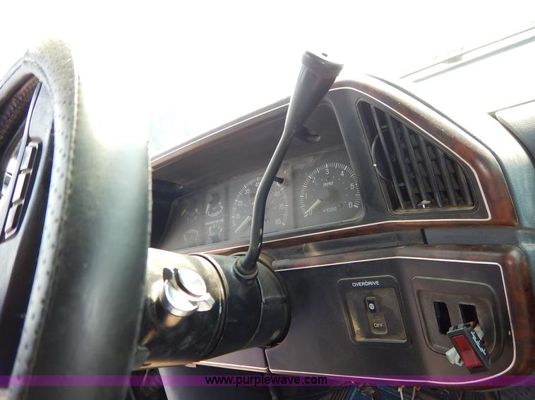 image for item J3583 1990 Ford Bronco SUV