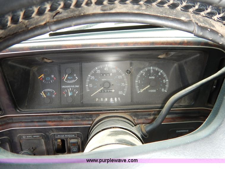 image for item J3583 1990 Ford Bronco SUV