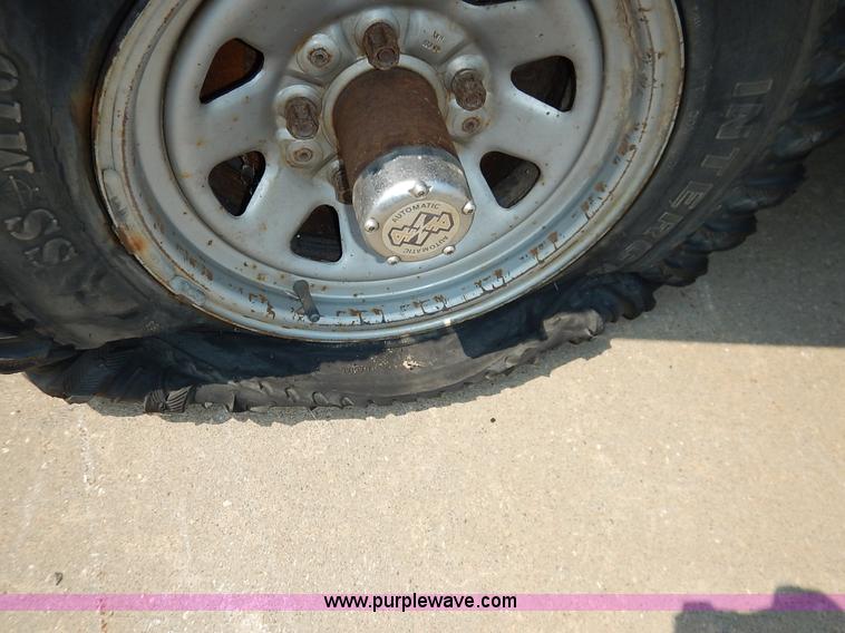 image for item J3583 1990 Ford Bronco SUV