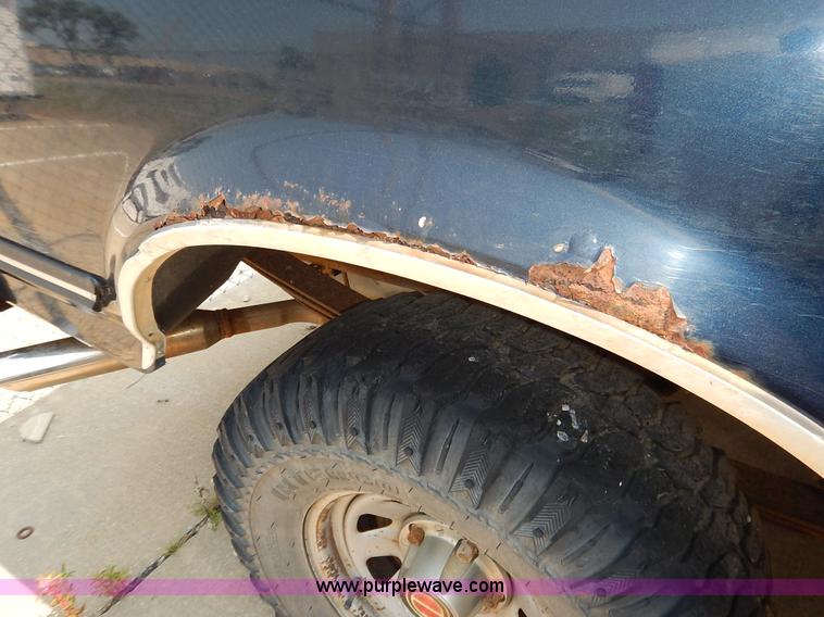 image for item J3583 1990 Ford Bronco SUV