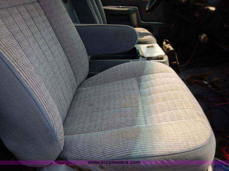 image for item J3583 1990 Ford Bronco SUV