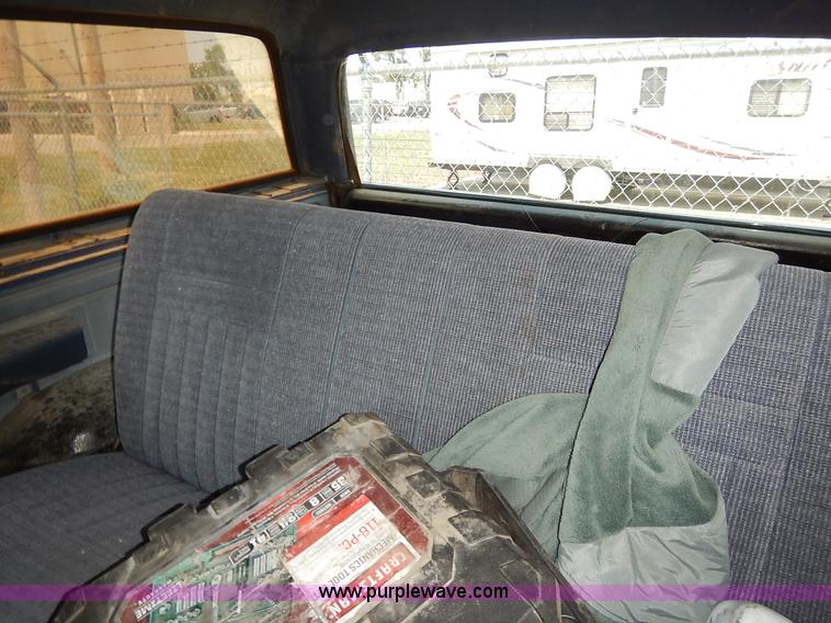 image for item J3583 1990 Ford Bronco SUV