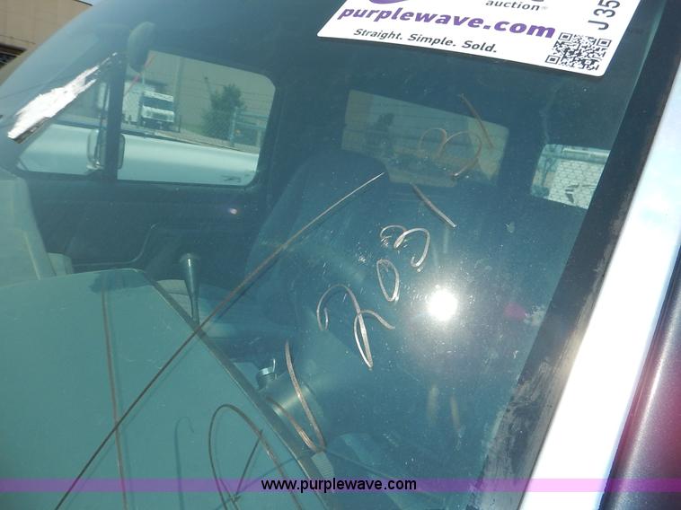 image for item J3583 1990 Ford Bronco SUV