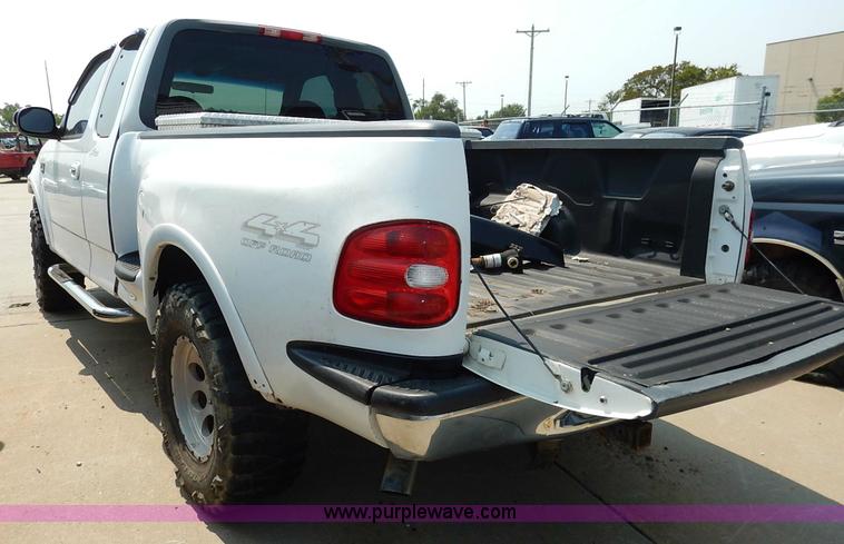 image for item J3584 2000 Ford F150 Ext. Cab pickup truck