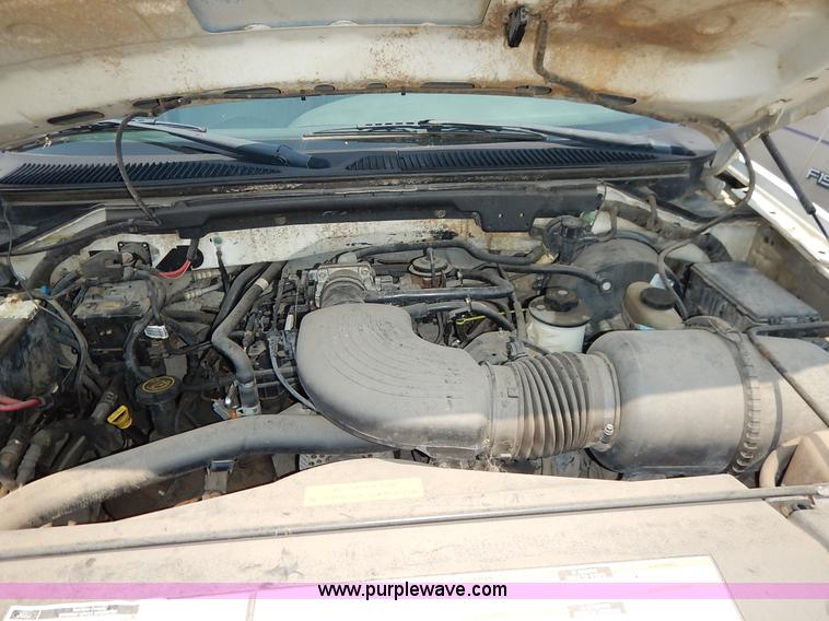 image for item J3584 2000 Ford F150 Ext. Cab pickup truck