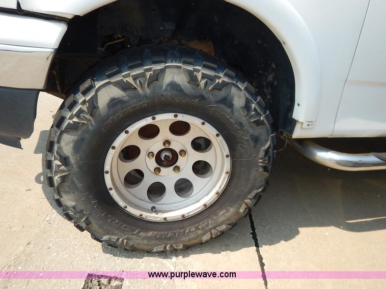 image for item J3584 2000 Ford F150 Ext. Cab pickup truck