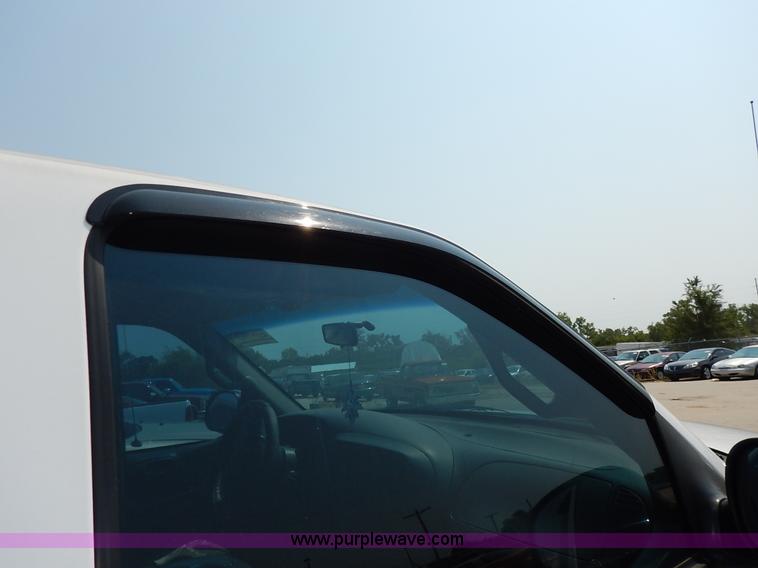 image for item J3584 2000 Ford F150 Ext. Cab pickup truck