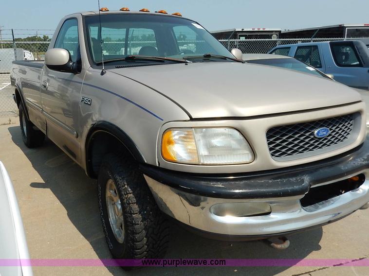 image for item J3585 1997 Ford F150 pickup truck