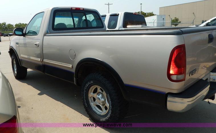 image for item J3585 1997 Ford F150 pickup truck