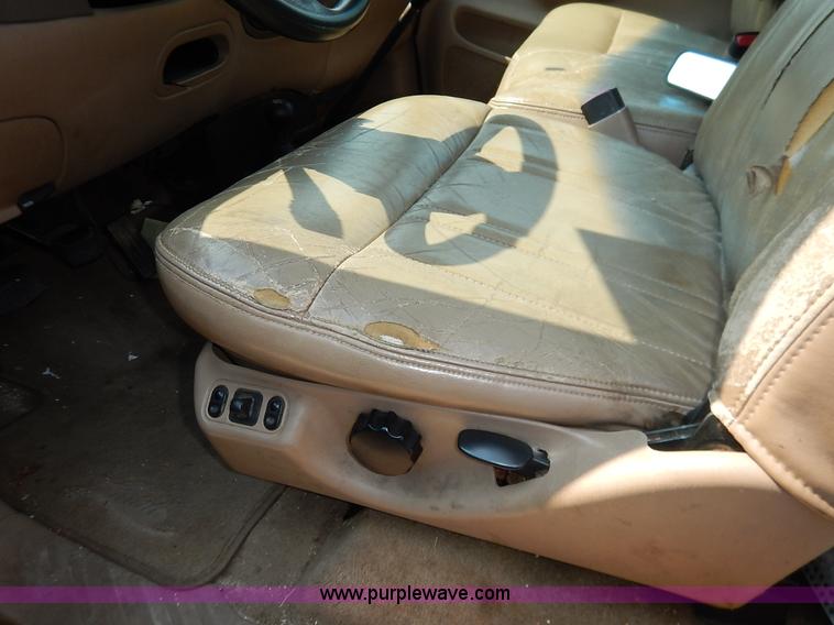 image for item J3585 1997 Ford F150 pickup truck