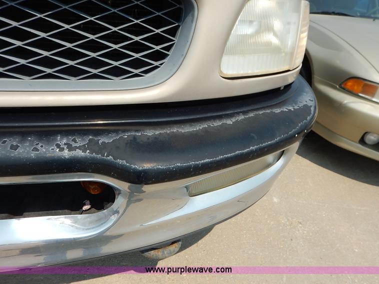 image for item J3585 1997 Ford F150 pickup truck