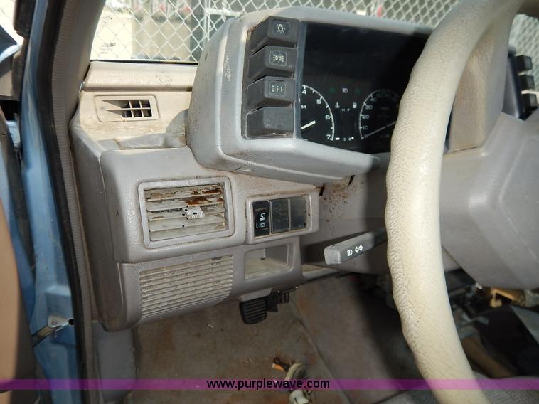 image for item J3587 1992 Isuzu Rodeo SUV