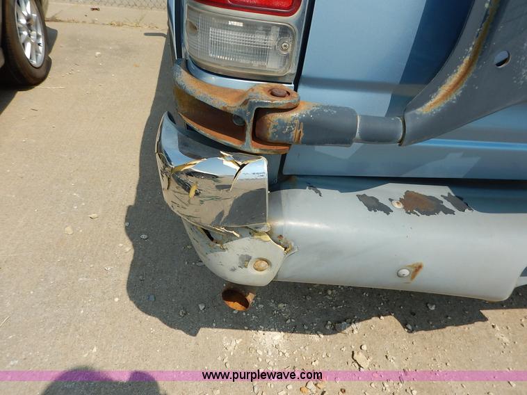 image for item J3587 1992 Isuzu Rodeo SUV