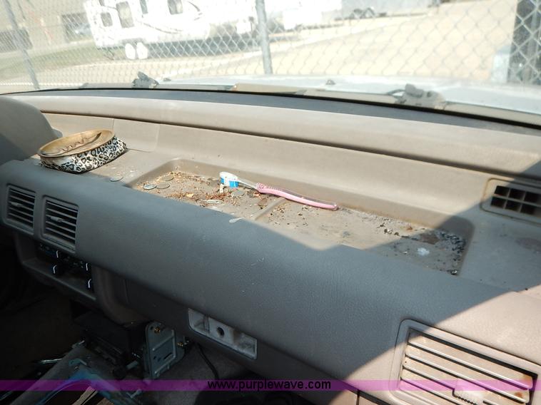 image for item J3587 1992 Isuzu Rodeo SUV