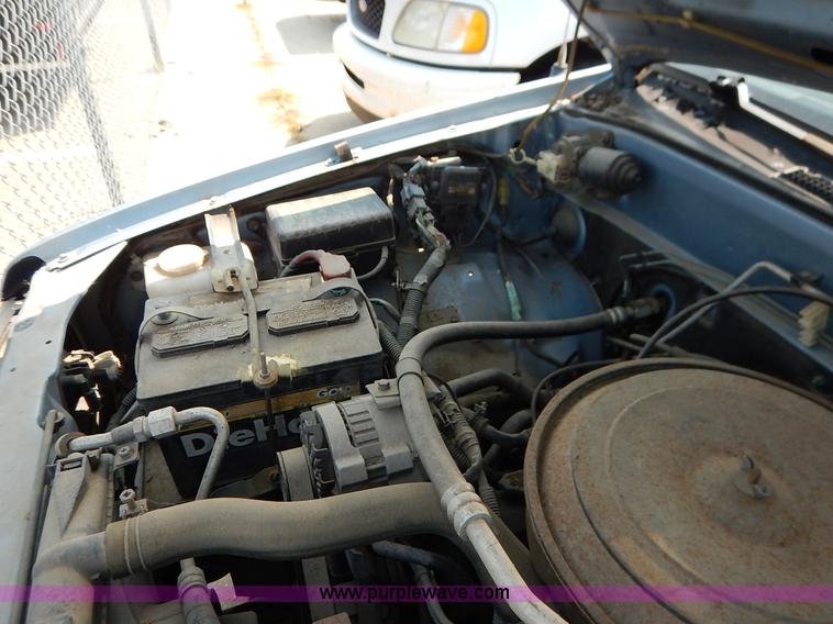 image for item J3587 1992 Isuzu Rodeo SUV