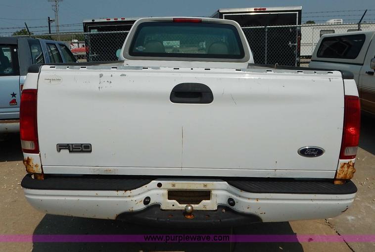 image for item J3588 1998 Ford F150 XLT pickup truck