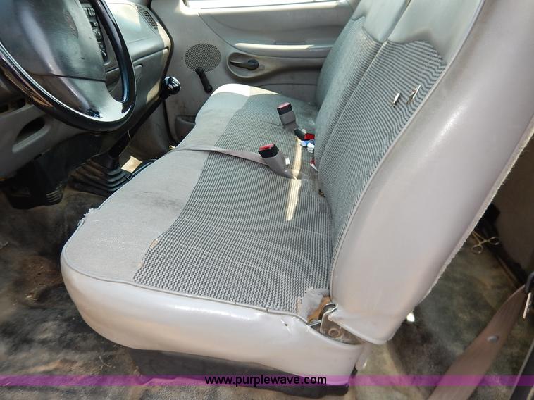 image for item J3588 1998 Ford F150 XLT pickup truck