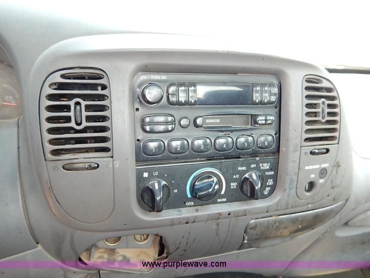 image for item J3588 1998 Ford F150 XLT pickup truck