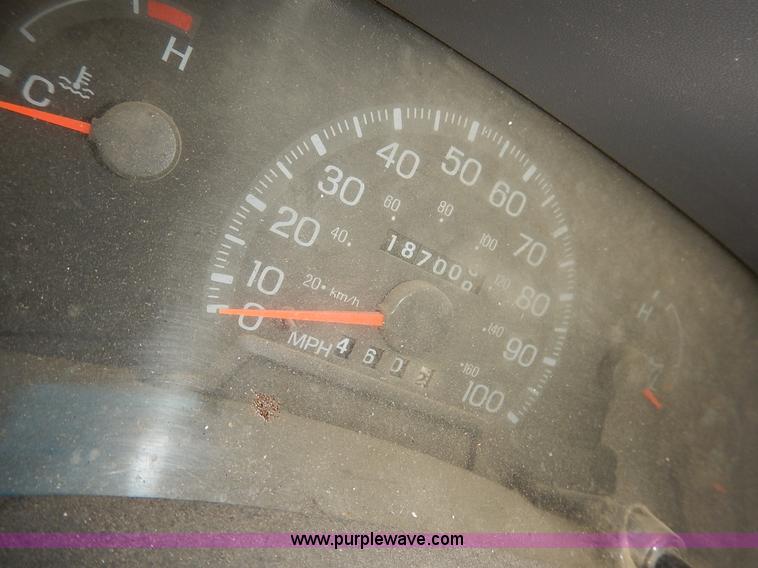 image for item J3588 1998 Ford F150 XLT pickup truck