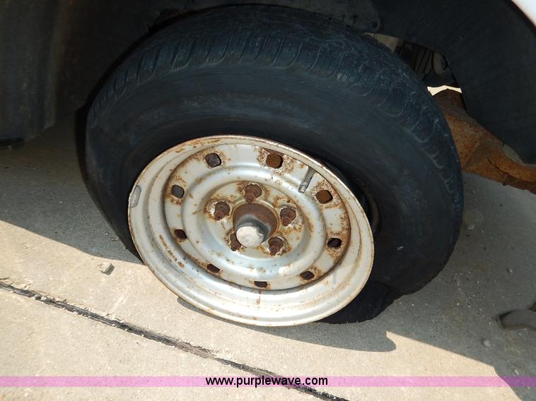 image for item J3588 1998 Ford F150 XLT pickup truck