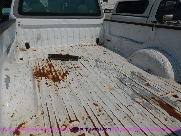 image for item J3588 1998 Ford F150 XLT pickup truck