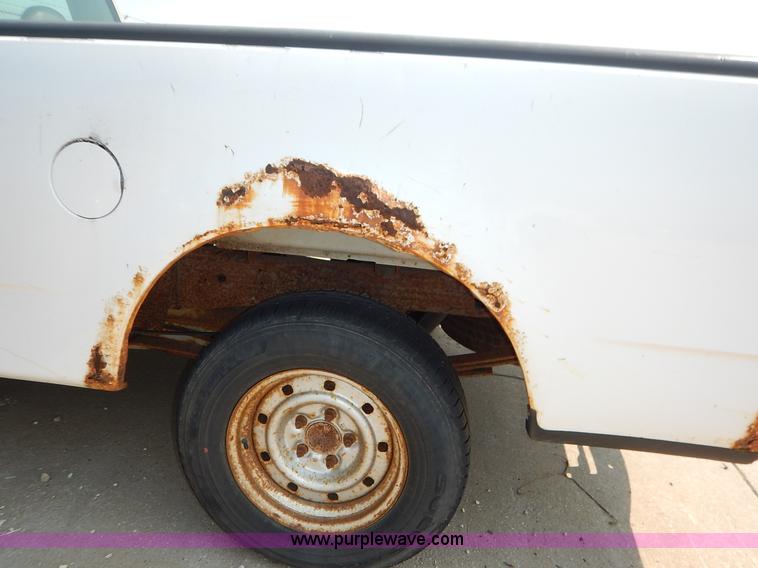 image for item J3588 1998 Ford F150 XLT pickup truck