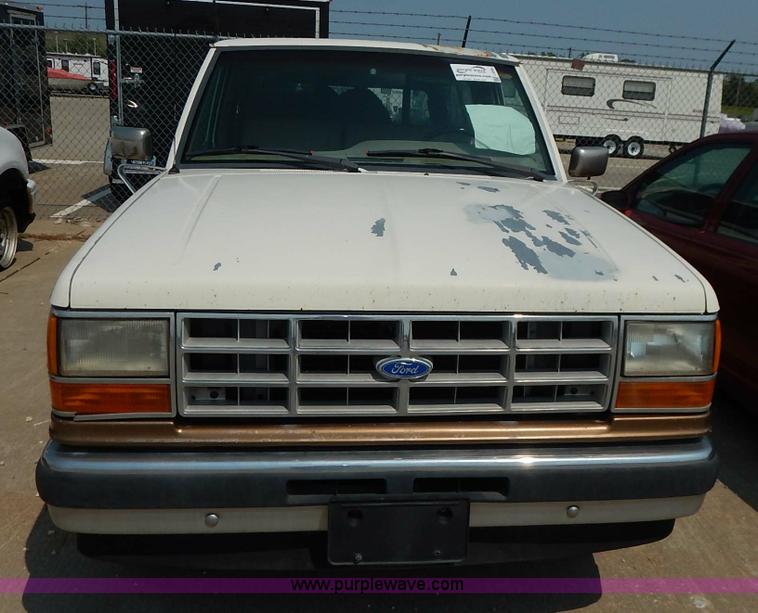 image for item J3589 1989 Ford Ranger pickup truck