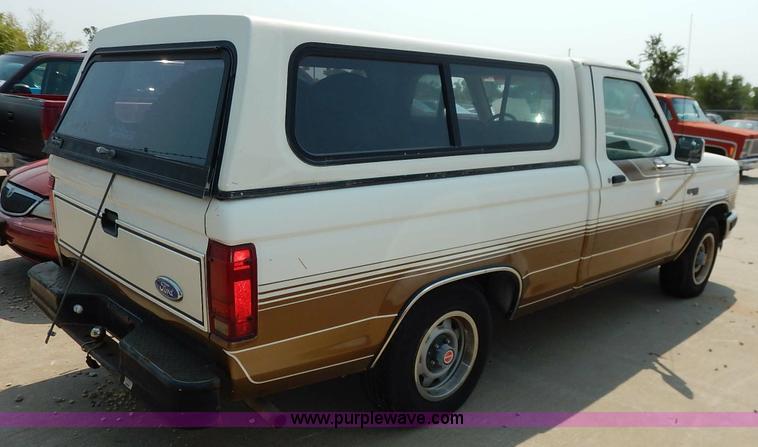 image for item J3589 1989 Ford Ranger pickup truck