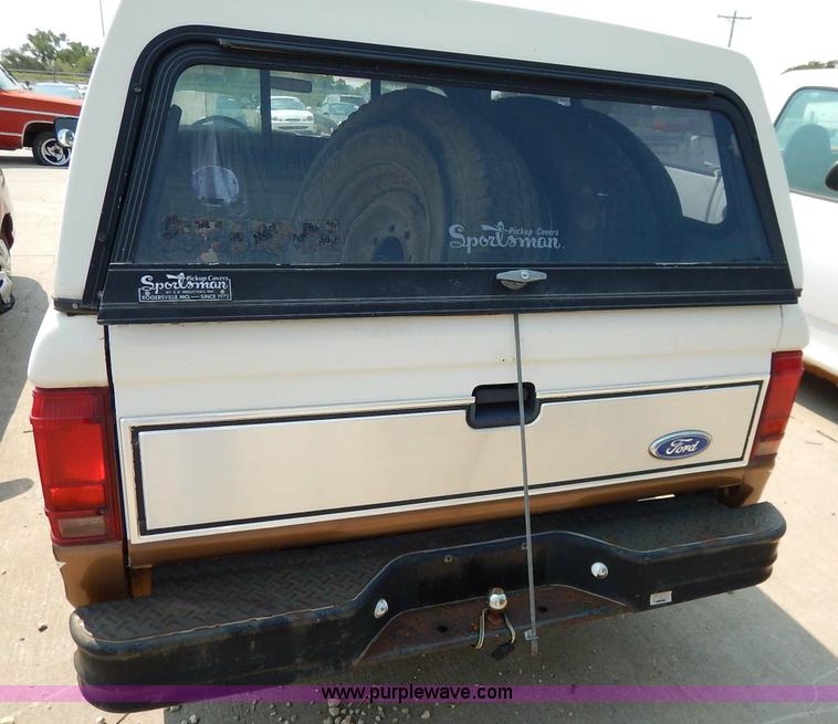 image for item J3589 1989 Ford Ranger pickup truck