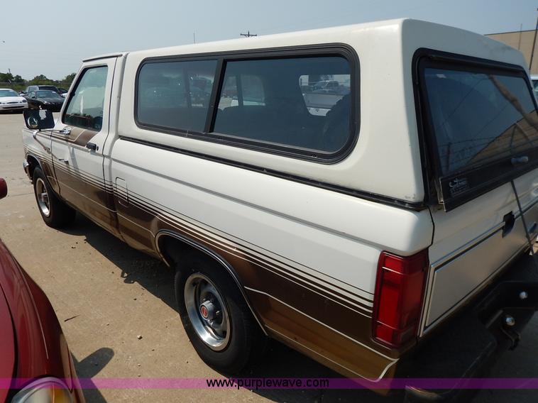 image for item J3589 1989 Ford Ranger pickup truck