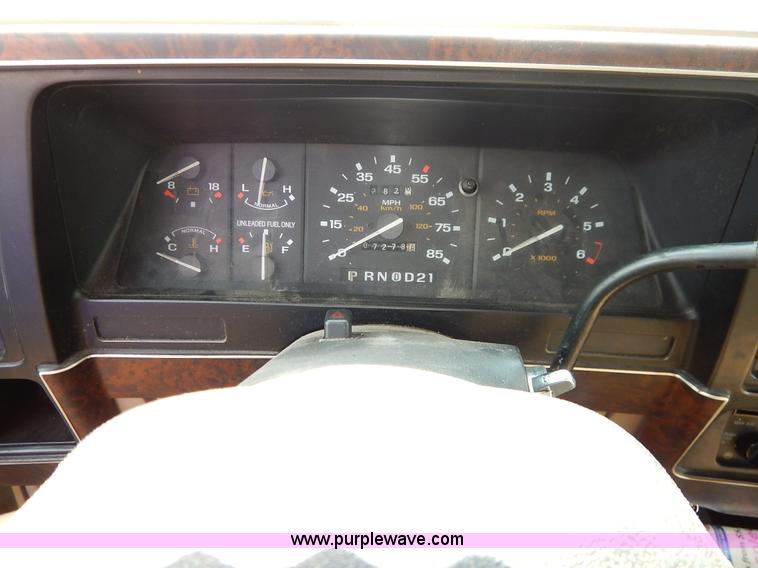 image for item J3589 1989 Ford Ranger pickup truck