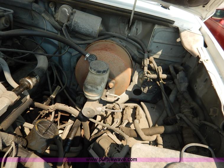 image for item J3589 1989 Ford Ranger pickup truck