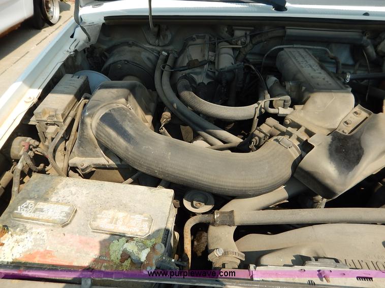 image for item J3589 1989 Ford Ranger pickup truck