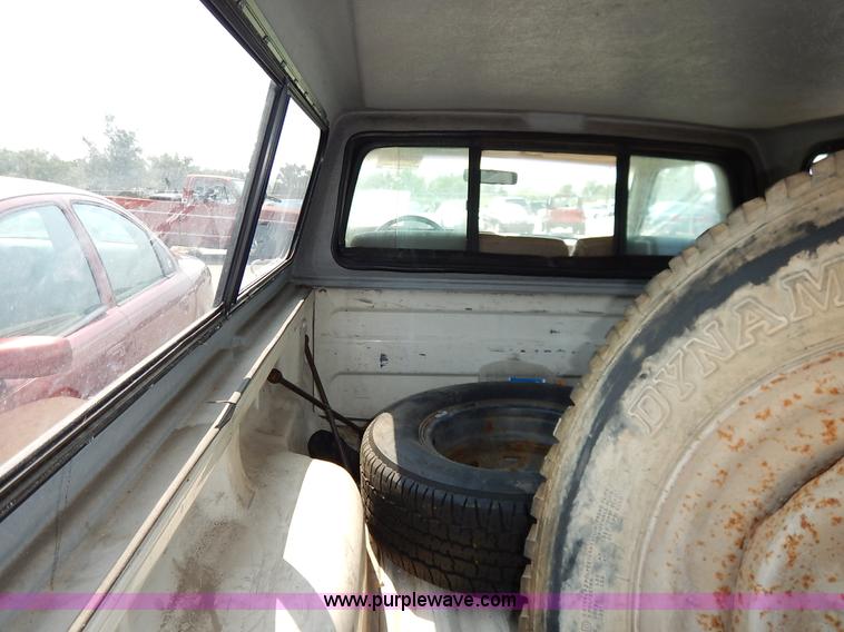 image for item J3589 1989 Ford Ranger pickup truck