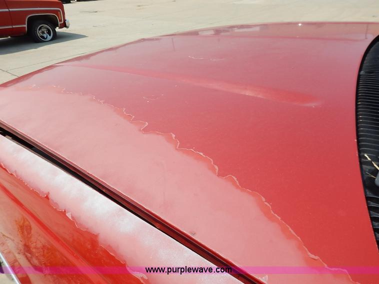 image for item J3591 1992 Chevrolet Silverado 1500 pickup truck