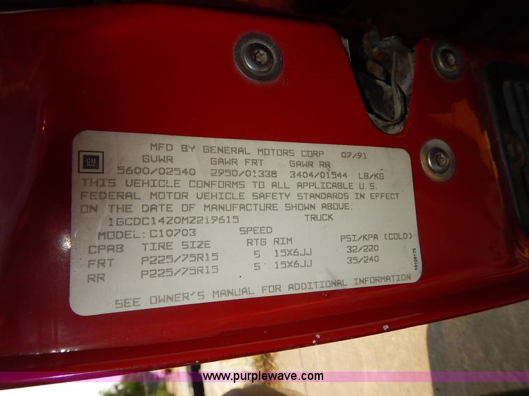 image for item J3591 1992 Chevrolet Silverado 1500 pickup truck