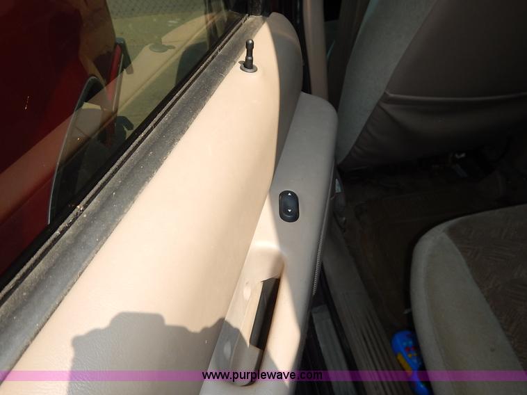 image for item J3592 1999 Ford Explorer SUV